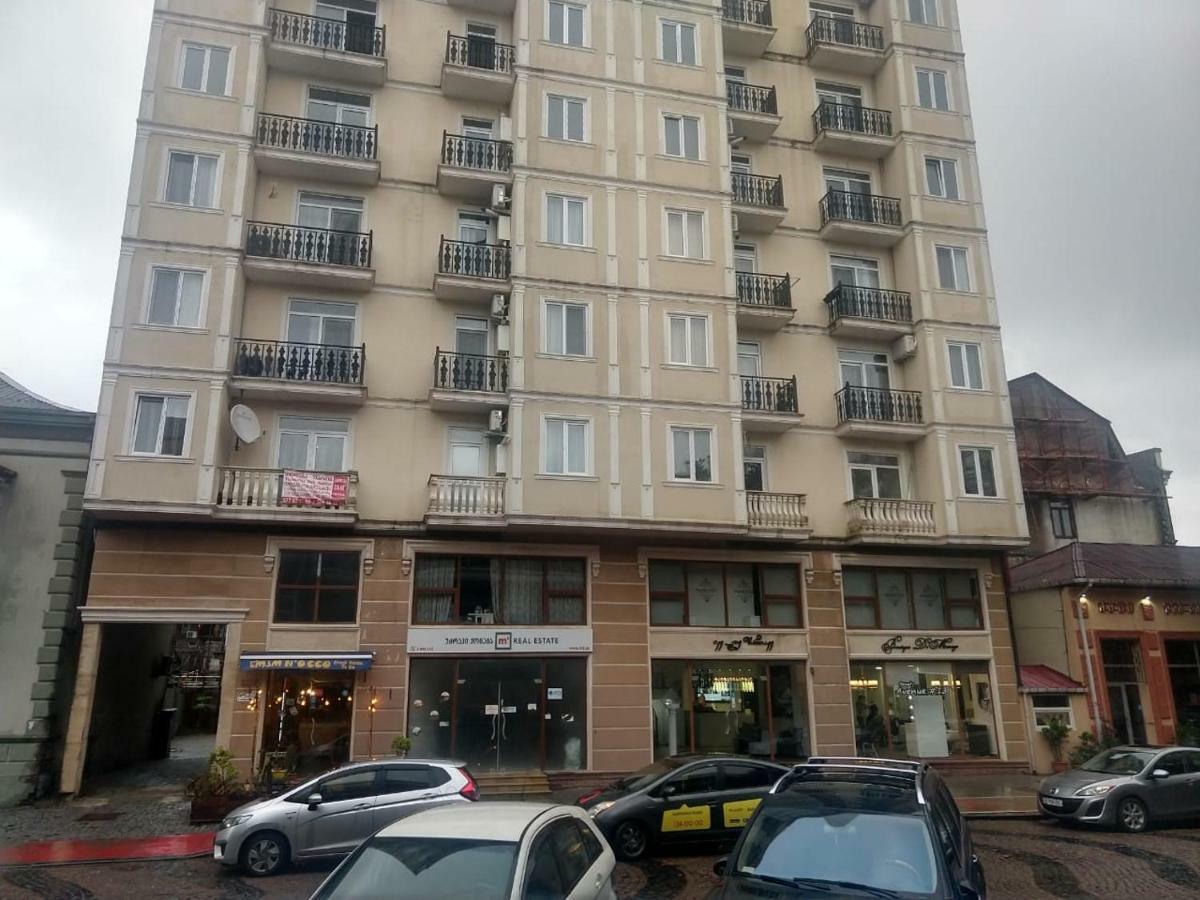 Apartment By The Sheraton 바투미 외부 사진